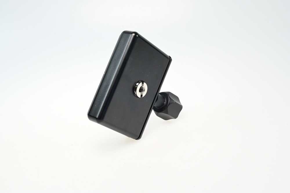 Induro QRT70 Quick Release Adapter #G303