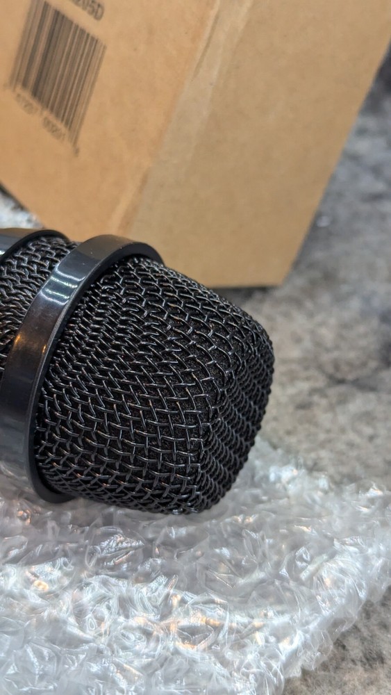 Singing Machine Wired Microphone for Karaoke, (Black) Unidirectional Dynamic Mic