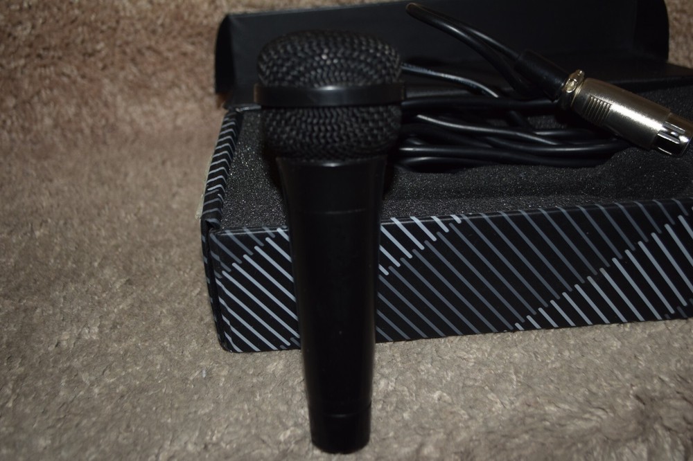Vintage Pro. 2 Dynamic Microphone Model No. DM-405
