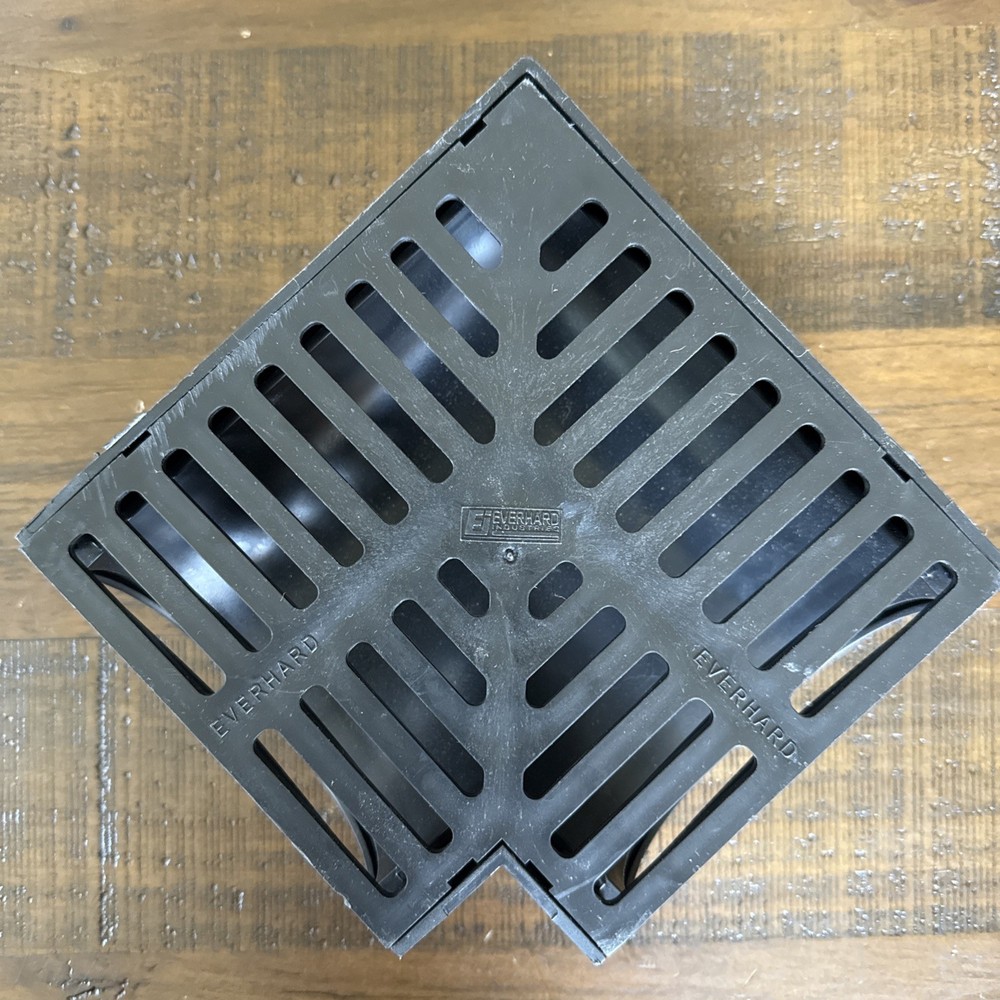 Everhard Industries EasyDRAIN COMPACT CORNER CHANNEL WITH 80mm POLYMER GRATE