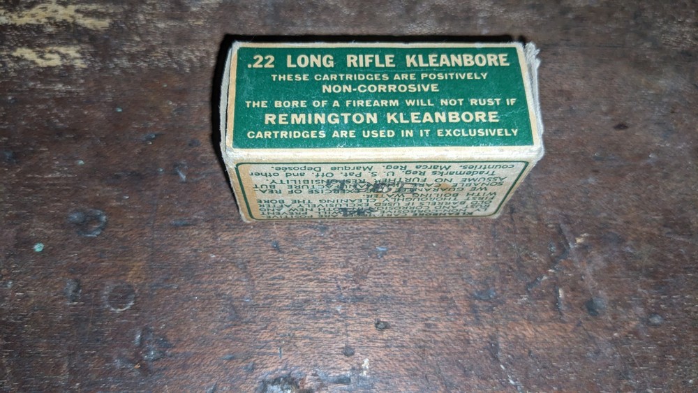 Vintage Remington UMC 22 Ammo Box. Empty.