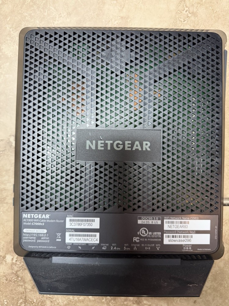 NETGEAR Cable Modem Router AC1900 Clean Working