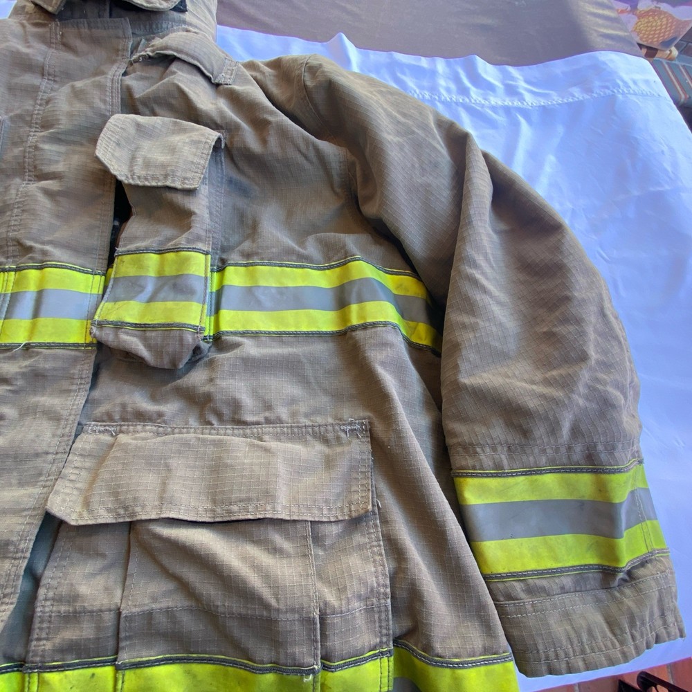 Globe Firefighter Turnout Coat Jacket Lined Tan Size 48x32 Halloween?