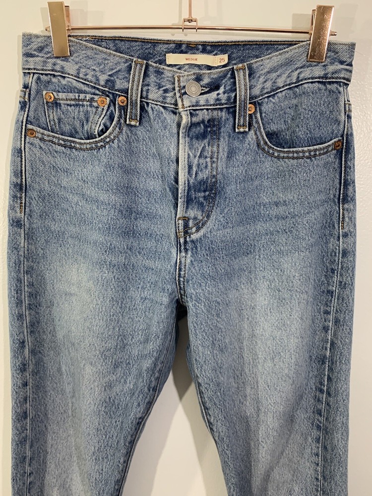 Levis Wedgie Jeans High Rise 25