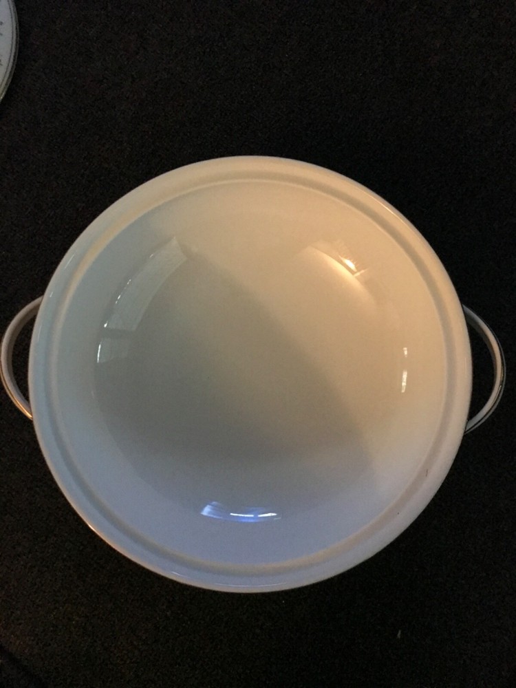 Noritake Creston 6223 covered vegetable round dish