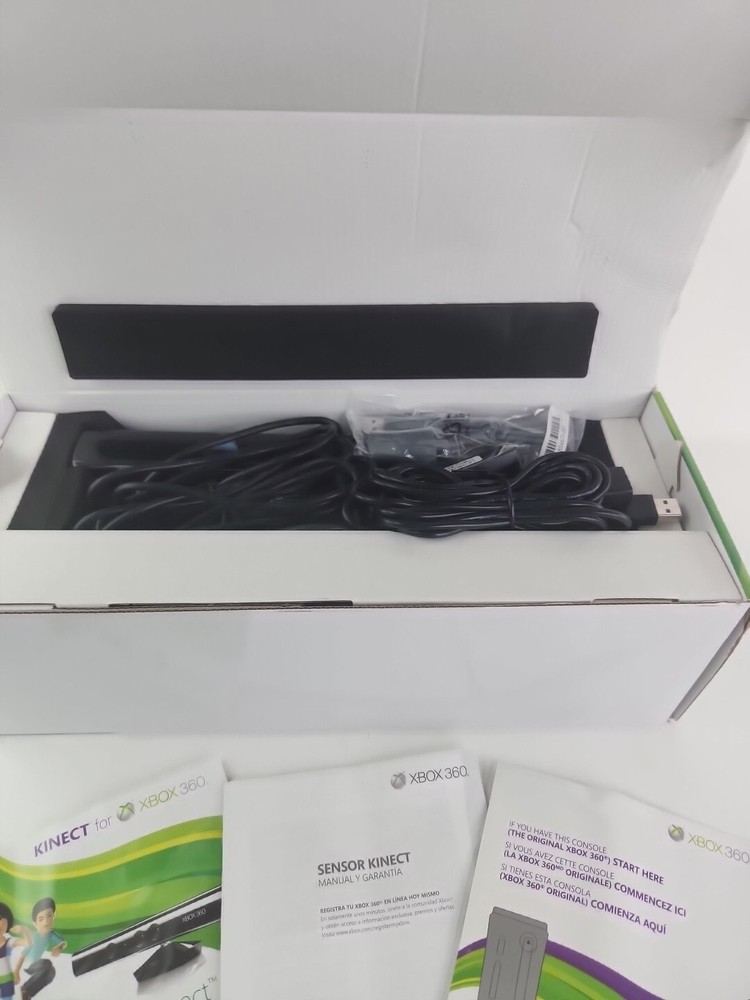 XBox 360 Kinect Sensor Model 1414 + Kinect Adventures Microsoft