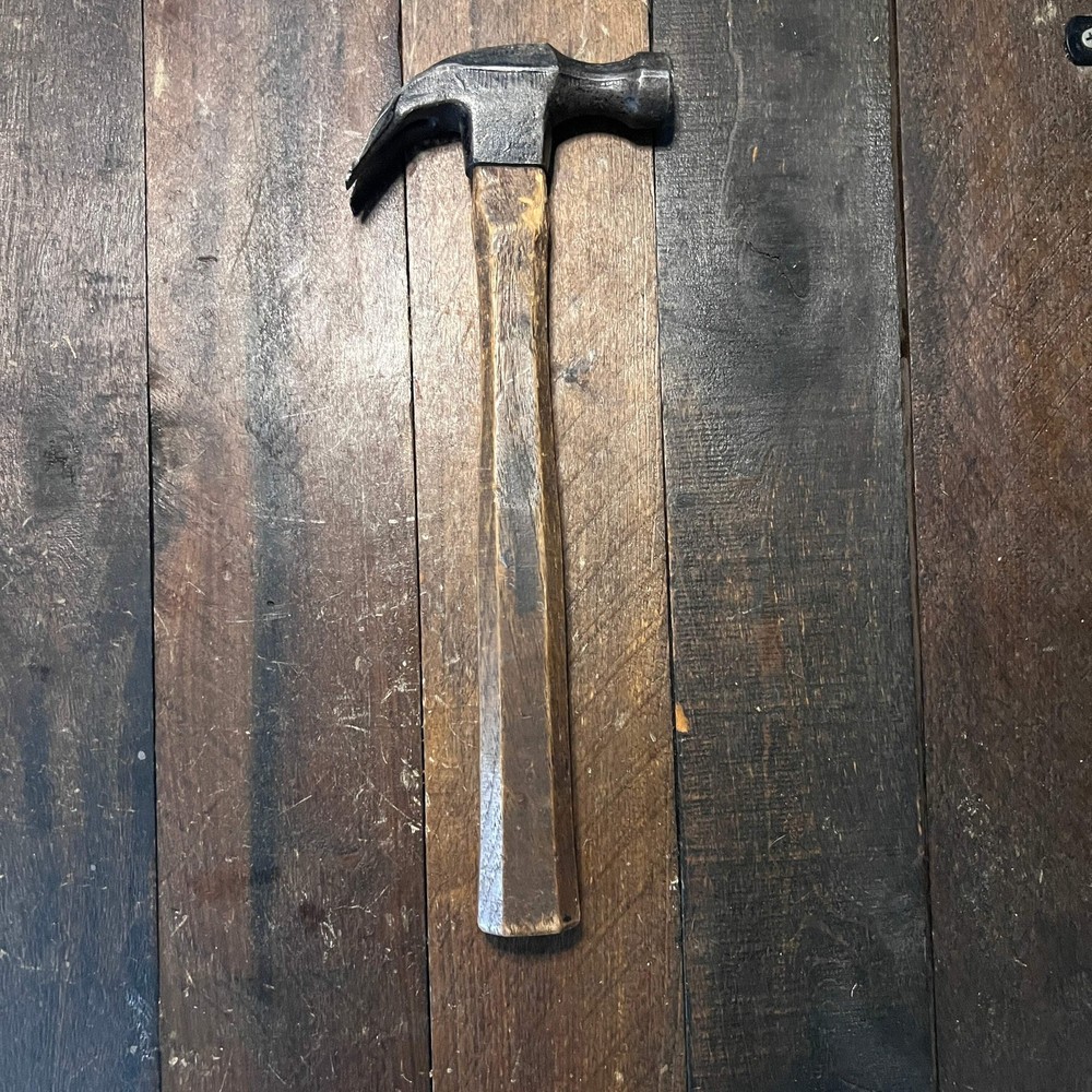 Stanley 160z Claw Hammer