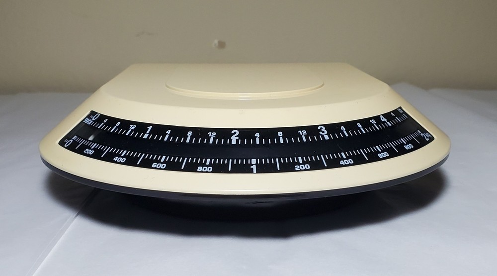 Guzzini Lady B Kitchen Scale - Designer 80s Vintage