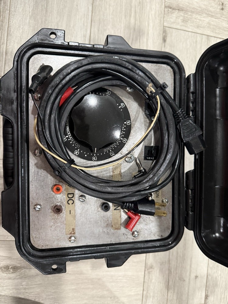 STACO ENERGY VARIABLE AUTOTRANSFORMER 100V