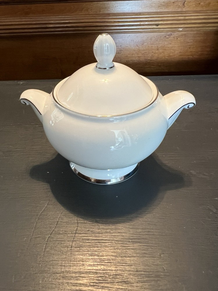 Mikasa Ultimate + Sugar Bowl