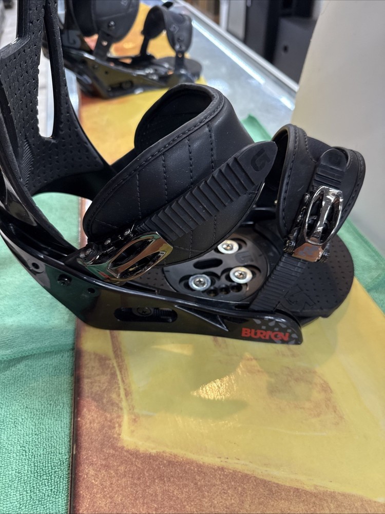 HyperLite 165 Steep Snowboard w/Burton Freestyle Bindings Large