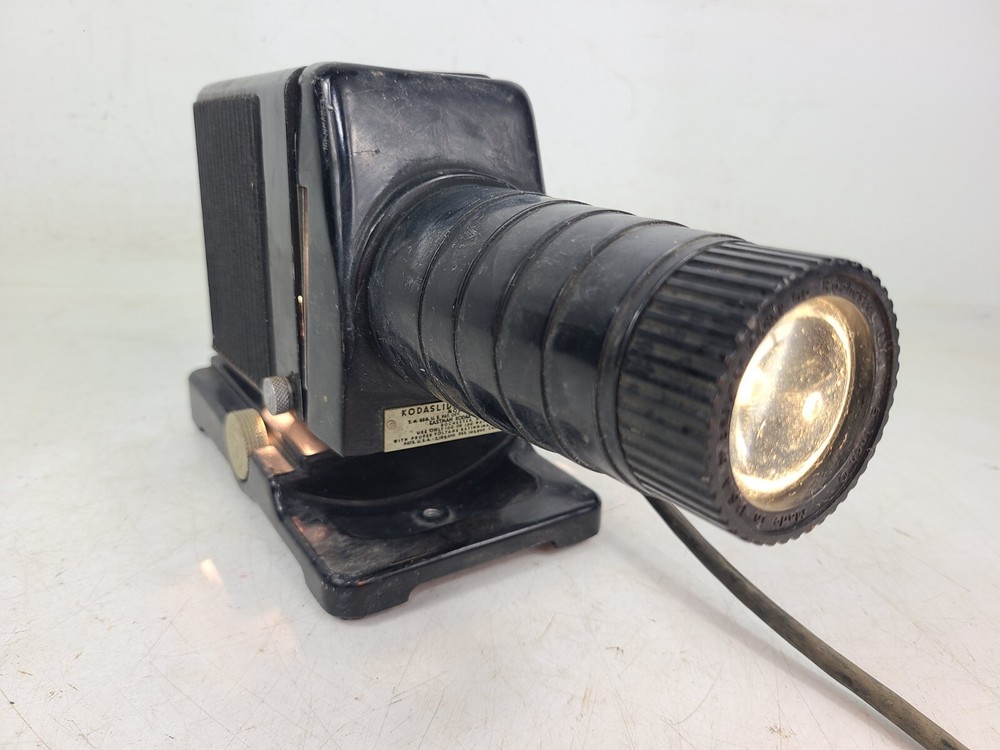 Vintage Kodak Kodaslide Projector Model 2A (TESTED)