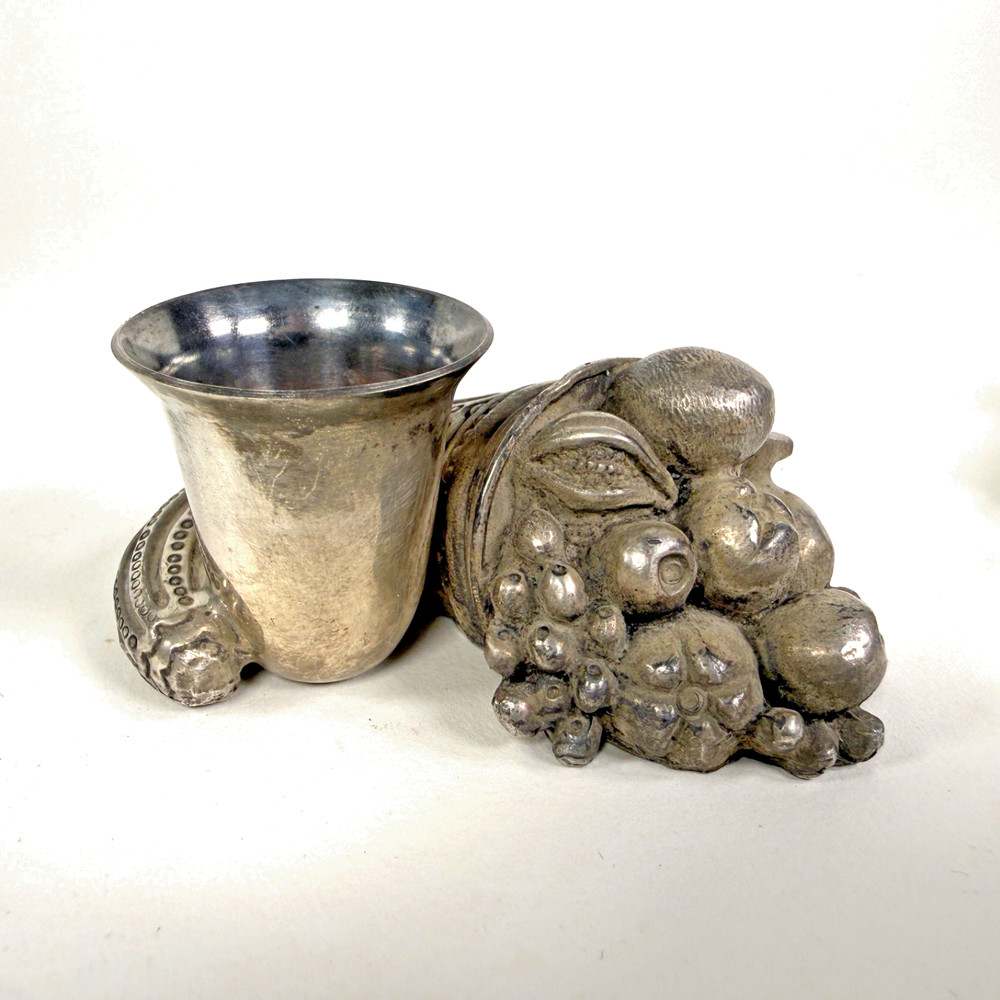 Reed & Barton Cornucopia 263 Silver Plated Vintage Set 2 Candle Holders