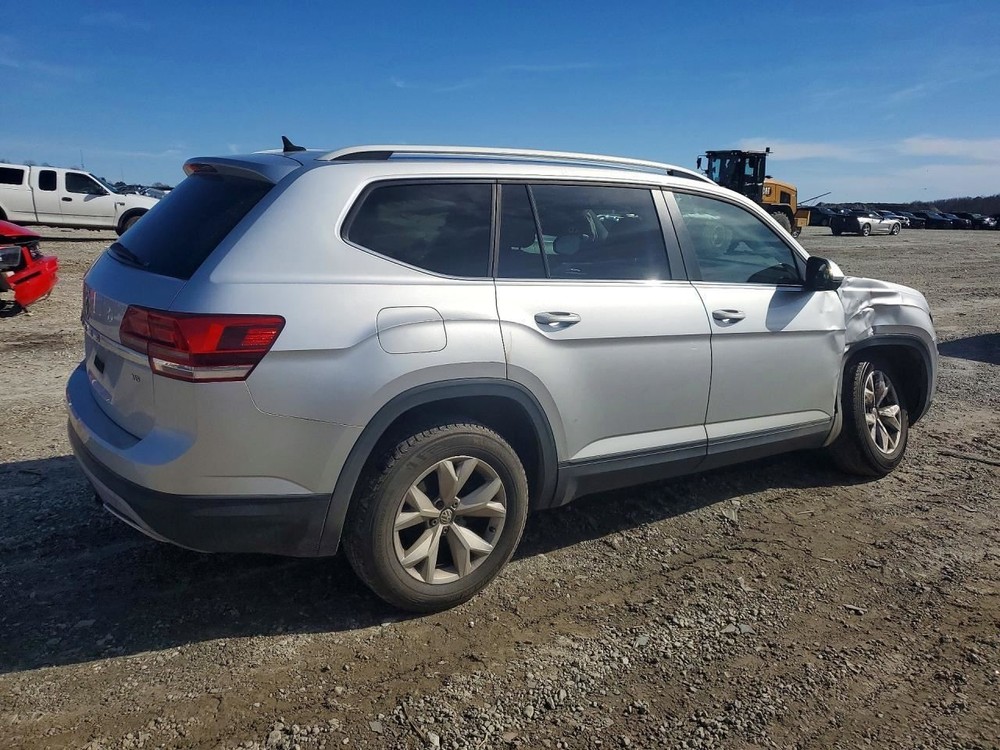 ATLAS 2018 Glove Box 4997094