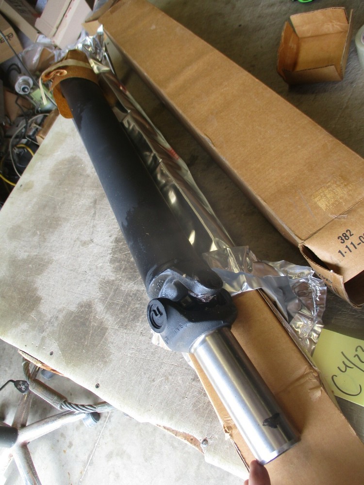 NIW Propeller Shaft, 38", Part of Transfer Case 242 Conversion Kit for HMMWV