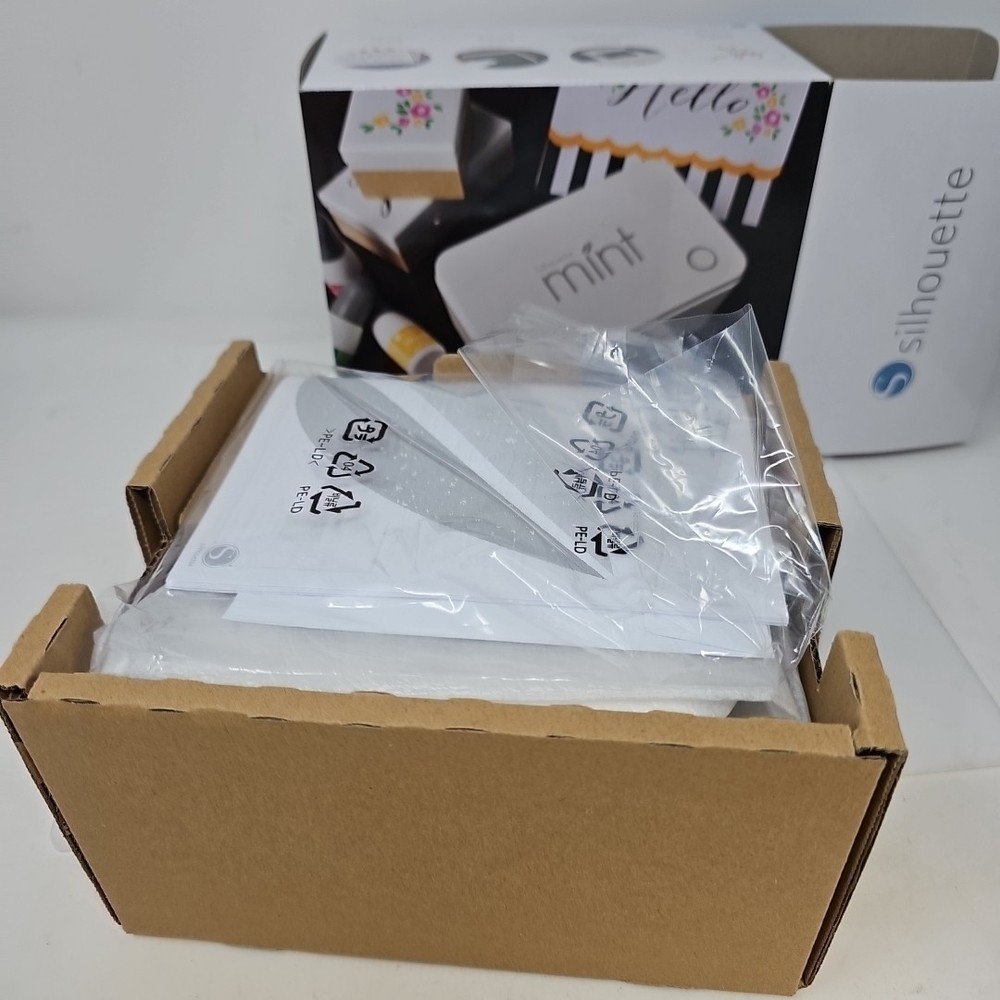 Silhouette Mint Custom Stamp Maker Machine NEW W/ EXTRAS See Description