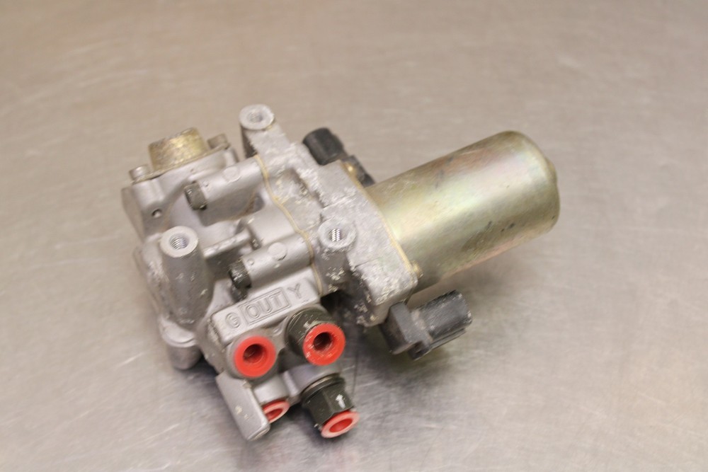 02-05 INTERCEPTOR 800 VFR800 ABS PUMP UNIT MODULE FRONT