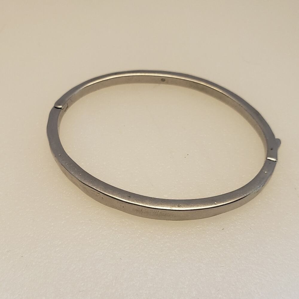 Kendra Scott Zorte Bangle bracelet hammered metal silver