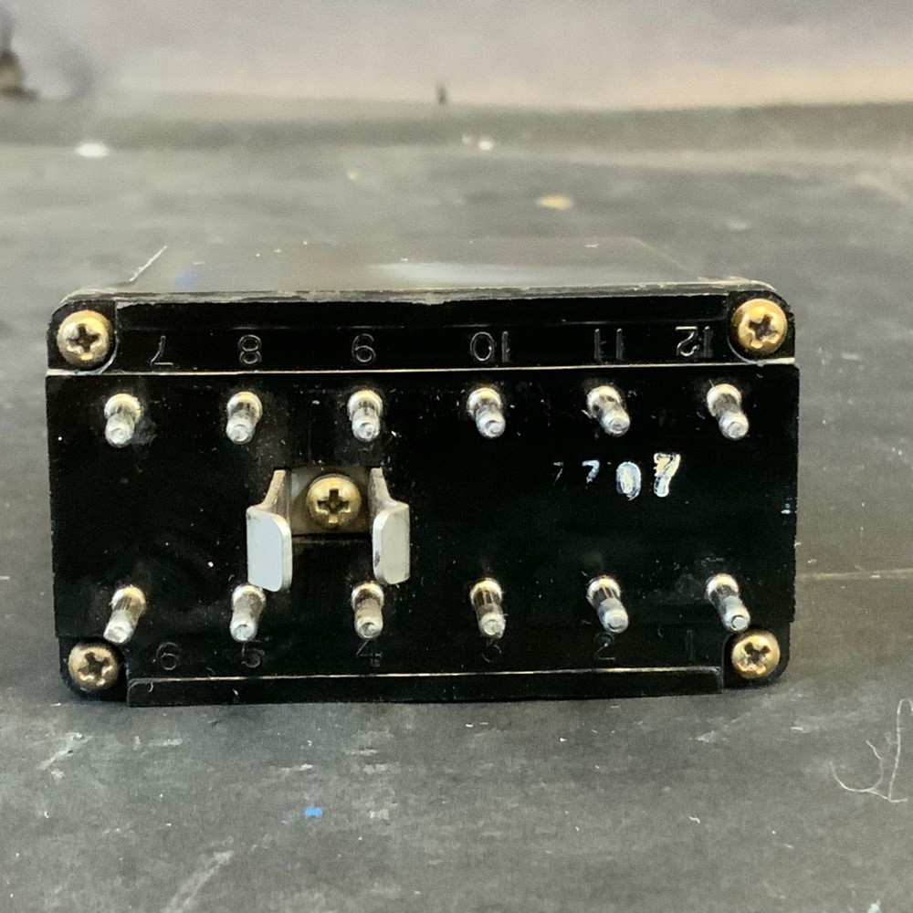 STRUTHERS DUNN 219BBX-P33 Time Relay Delay ($8 OBO)