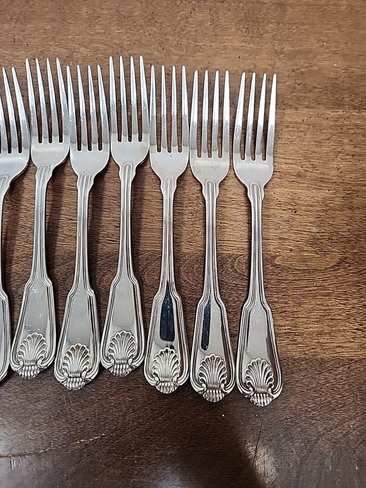 NEVER IN USE ESTIA KOREA SHELL TABLE FORK SET OF EIGHT