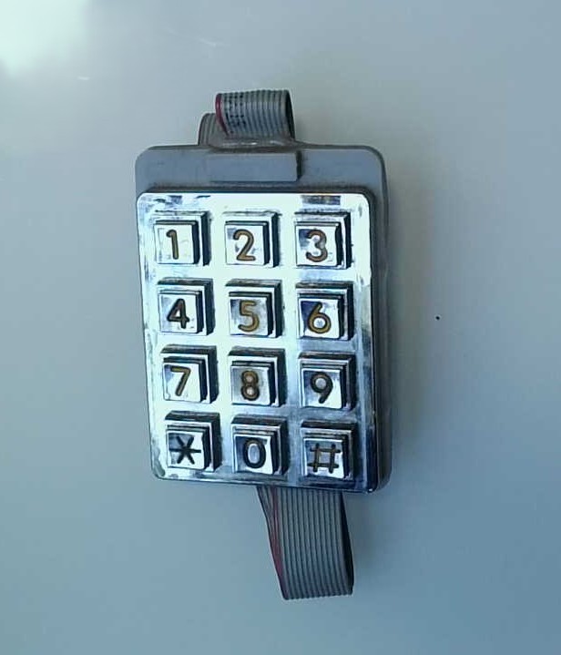 Sentex Samwell 14 Pin Gold Numbers Numeric Keypad With Cable (used)