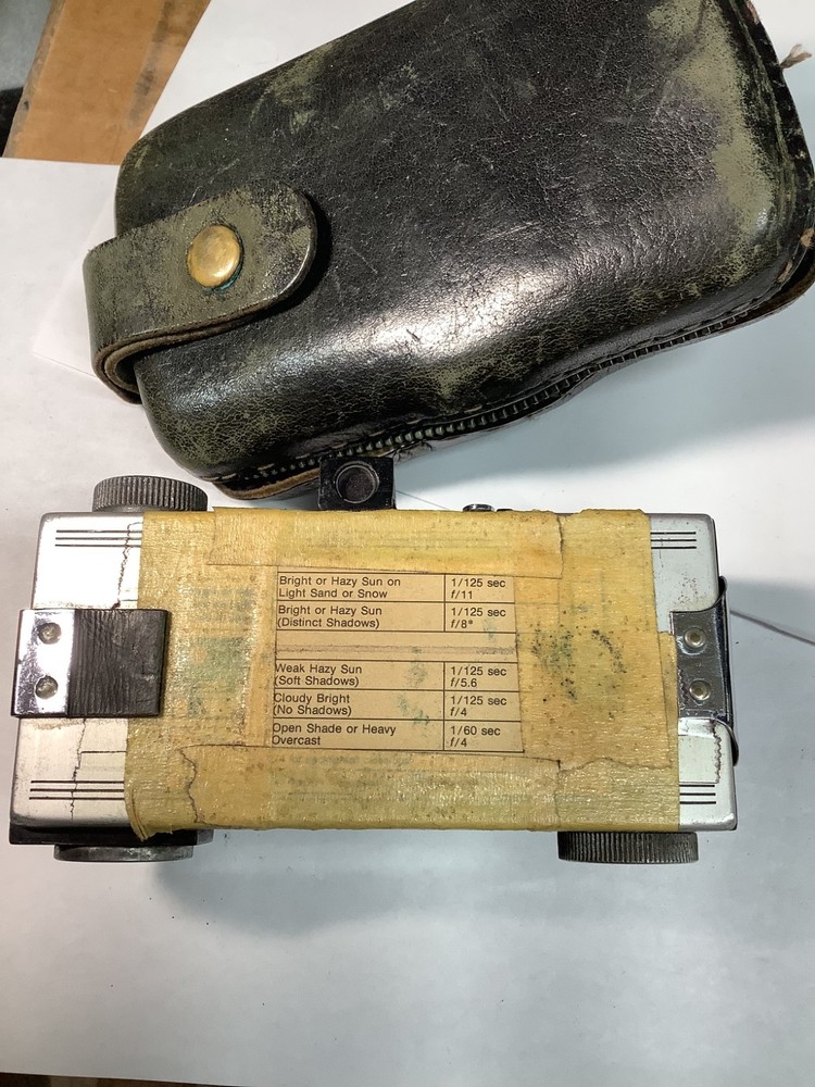 Bakelite Argus A camera Read