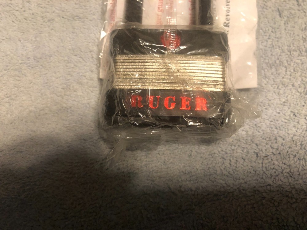 Ruger Gun Lock with 2 keys Padlock Type Model 5035A NEW