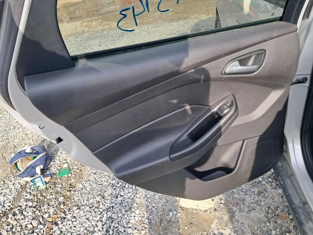 Fuse Box Engine VIN 2 8th Digit Fits 17-18 FOCUS 4892041