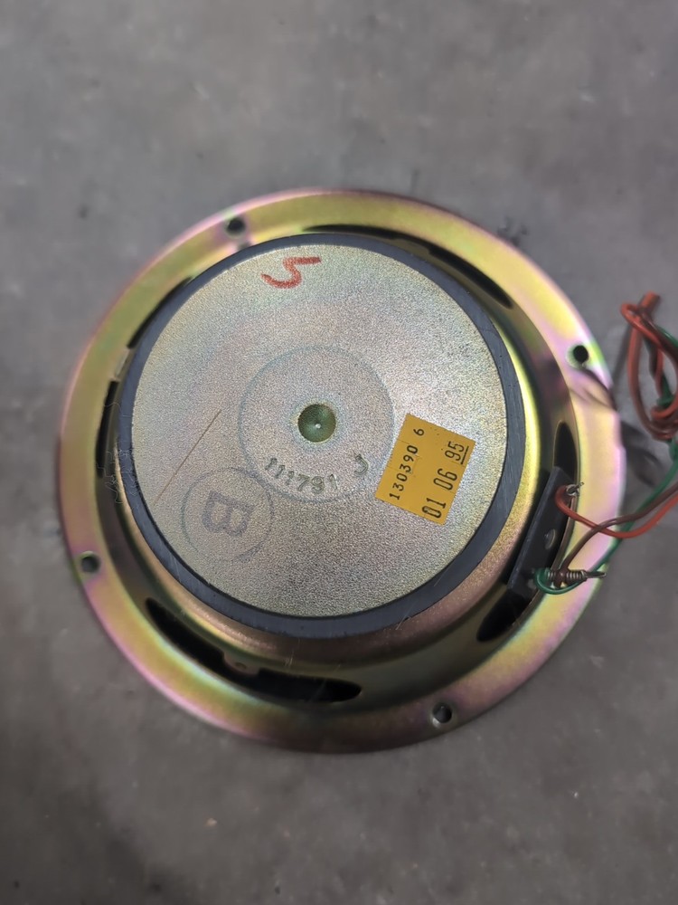 Bose 111791-J Speakers -1 Pair