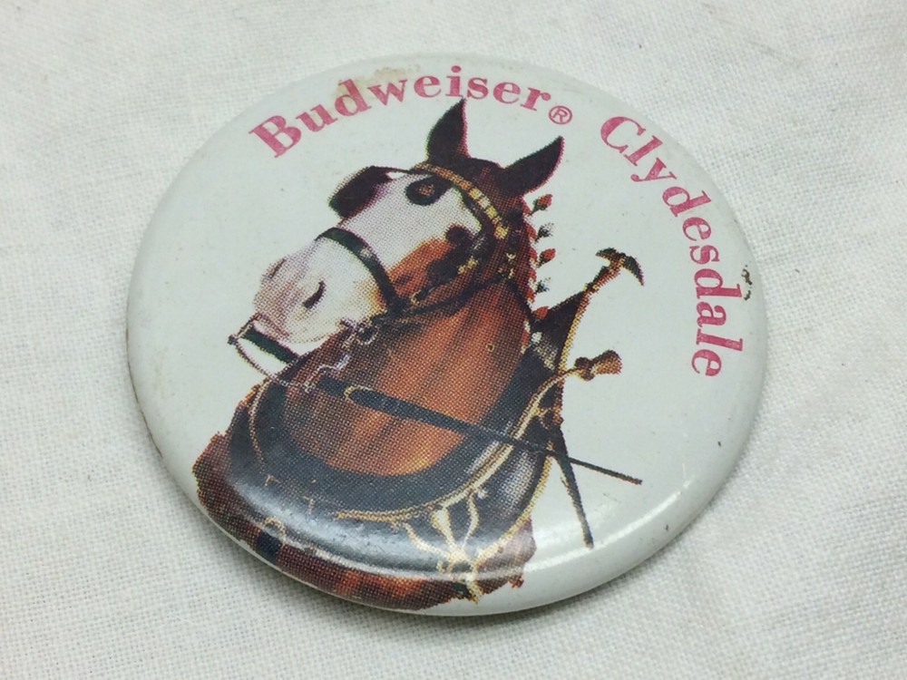 Vintage Pin Back Button Budweiser Clydesdale