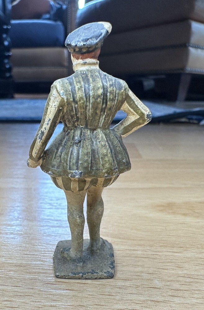 Vertunni Charles IX Figure