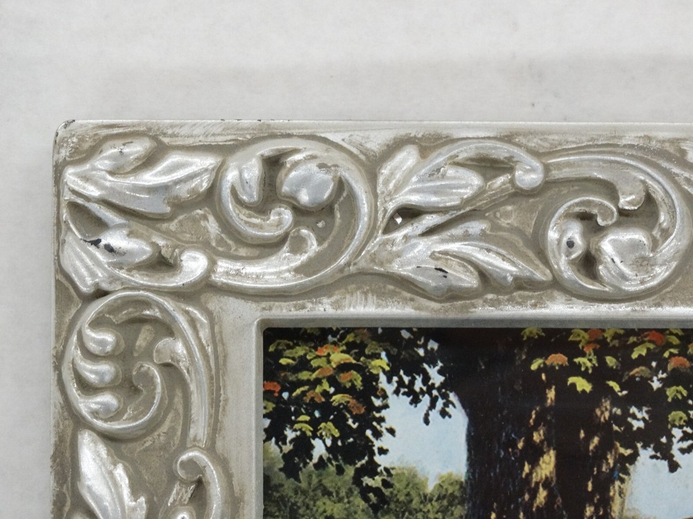 Silver Leaf & Scroll Design 5" x 7" Picture Frame