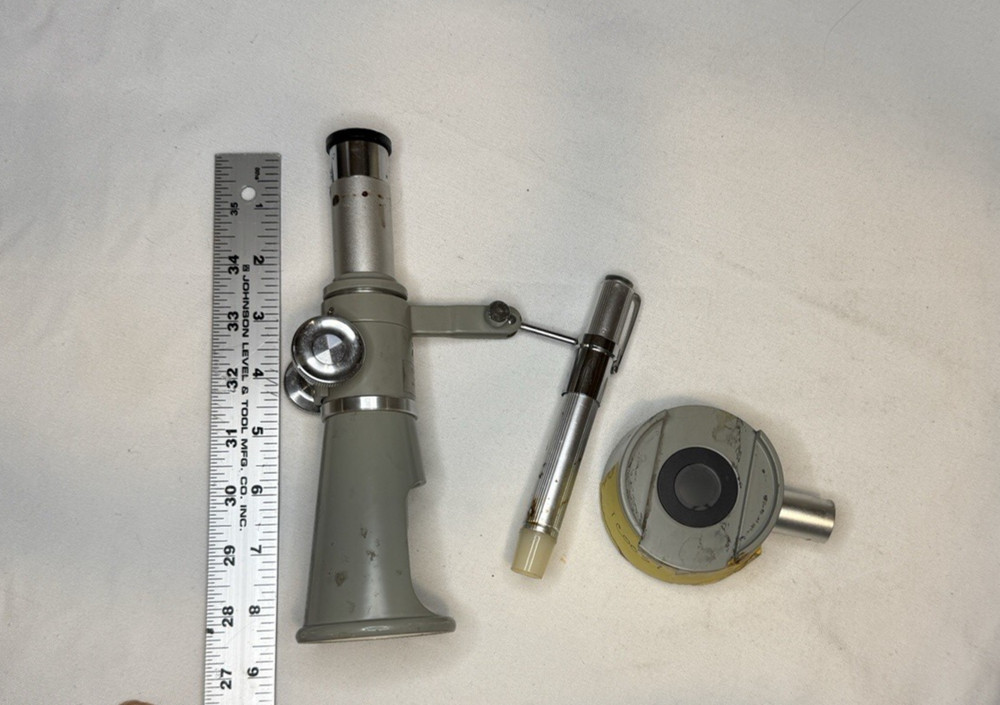 Cole Parmer - model 3890 - 60X Shop Microscope