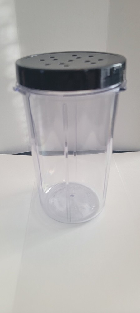 Resturant Large 2 Diff Top Shaker Bottles, Bph Free, 6" High X 3 1/4" Top Width