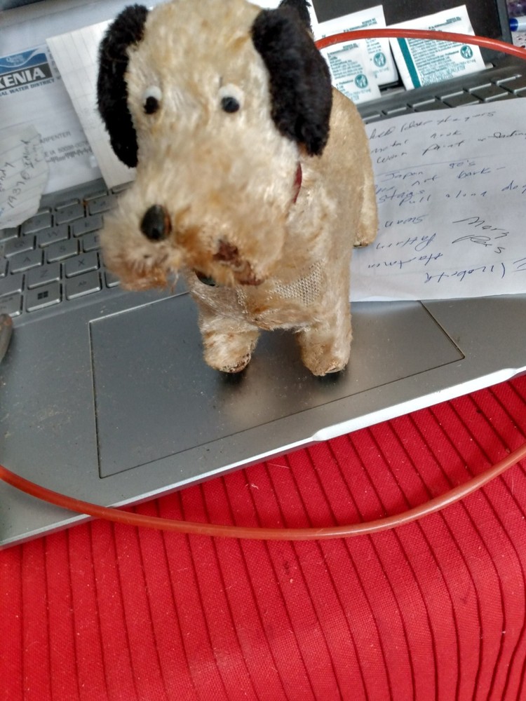 VINTAGE PULL DOG TOY