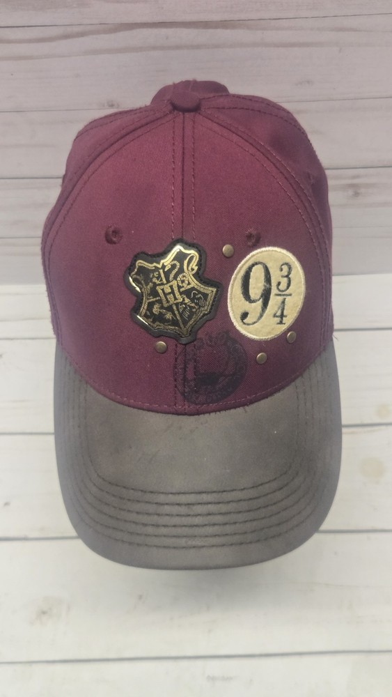 Harry Potter Hogwarts Crest Platform 9 3/4 Baseball Cap Maroon Strapback Hat