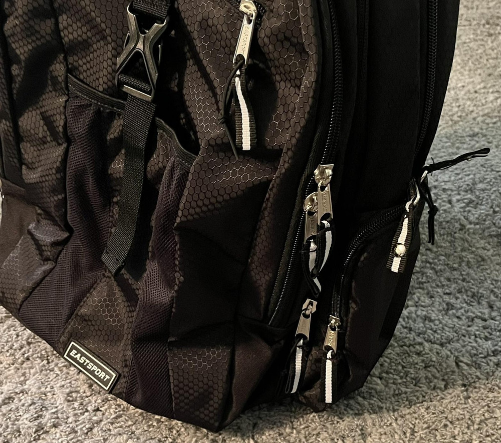 EASTSPORT Backpack One Size Black External Pockets Padded Straps Zip Fastener