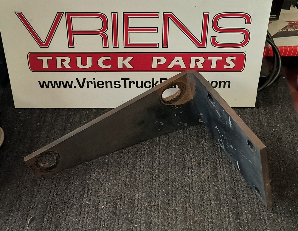 KENWORTH PETERBILT A11-1388 BRACKET-FILTER WATER
