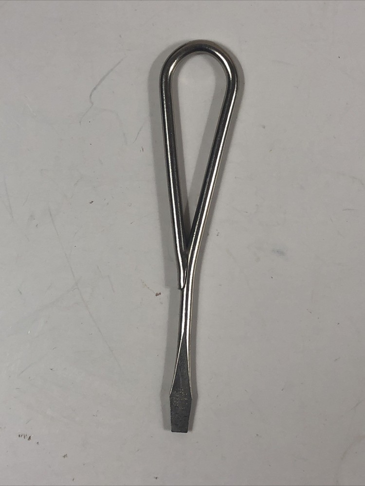 FAMOUS BUTTONHOLE WORKER ORIGINAL BOX With Instructions & Chisel Handle