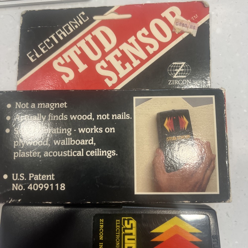 Vintage Zircon Stud Sensor Finder 1984 – Original Packaging