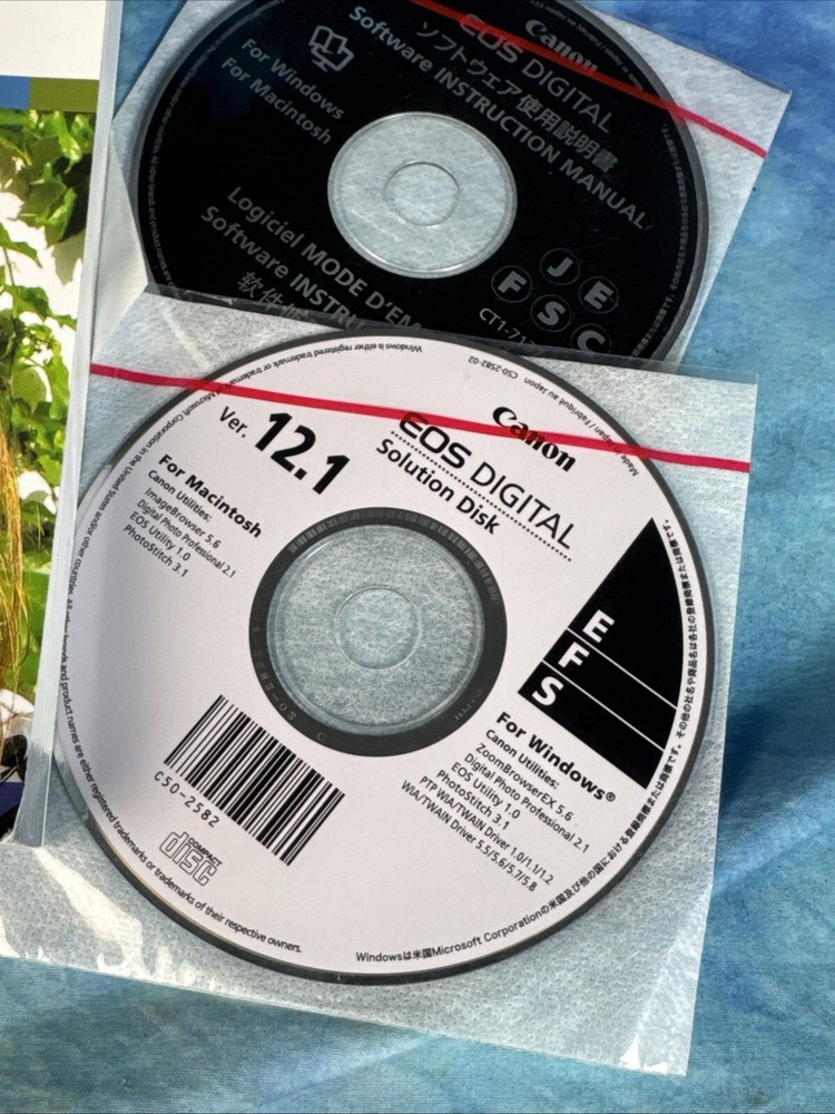 Canon digital rebel XSI book with software (S5)
