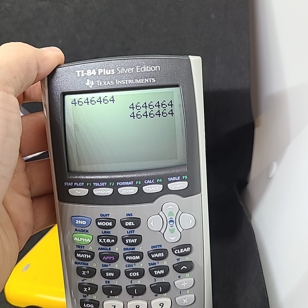 TI-84 Plus Silver Edition Graphing Calculator-With Covers -Tested & Working #105