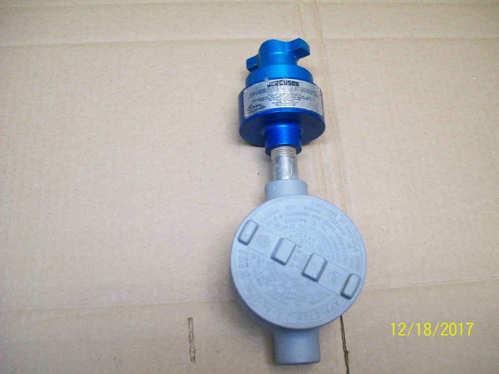 JERGUSON SAS-16 MAGNICATOR II LEVEL SWITCH w GR-EFHC APPLETON OUTLET BOX