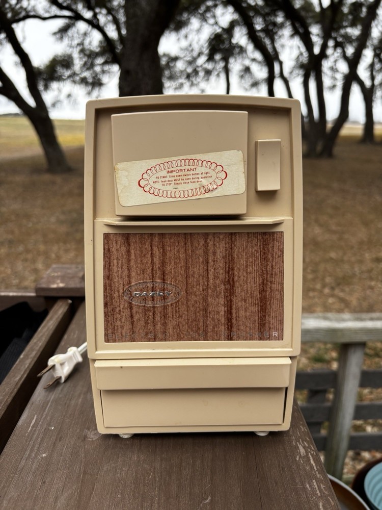 Vintage Dazey Electric Ice Crusher Model 1000 Tested and Working