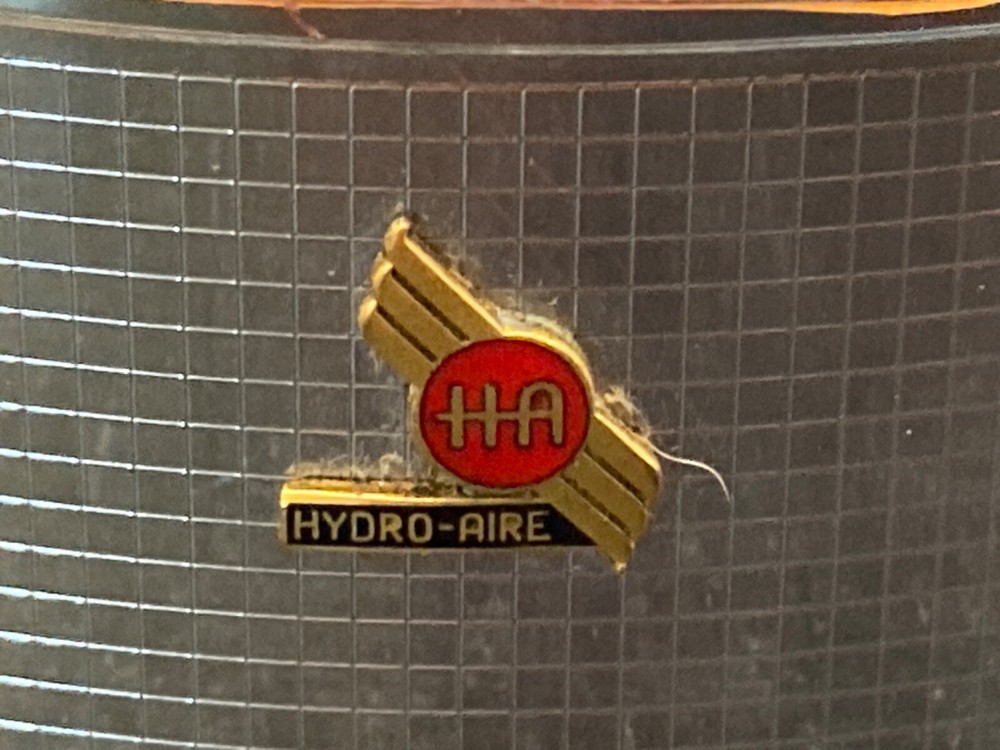 Vintage Ronson Chrome "Standard" Hydro-Air Pocket Lighter