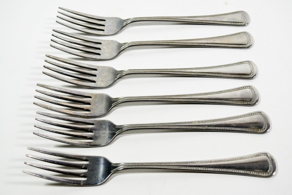 OneidaCraft Stainless NEEDLEPOINT Be 30 PC Flatware Set Forks Spoons Knives 6set