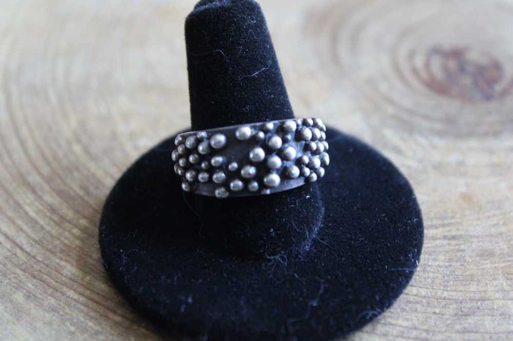Sterling Silver DOT Design Ring size 8.5