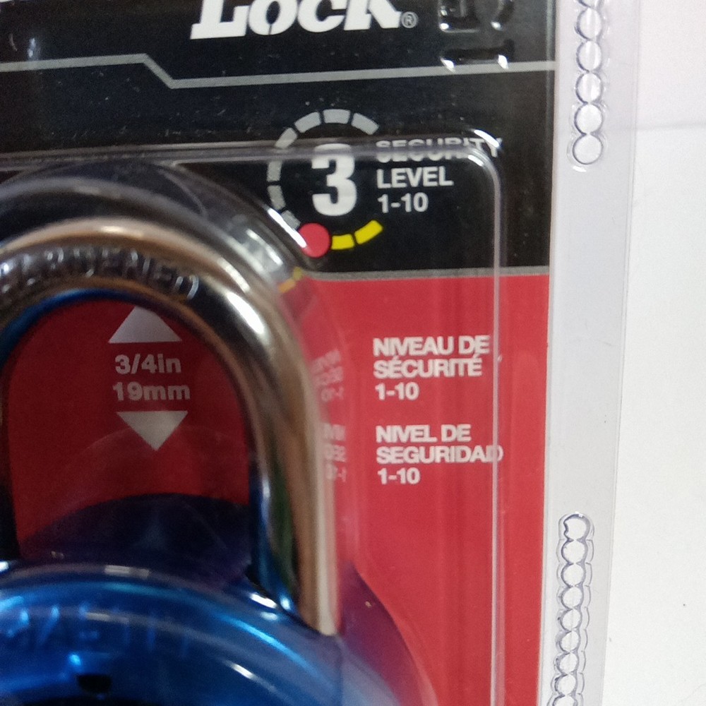New In Package Master Lock Level 3 Security Combination Padlock Blue