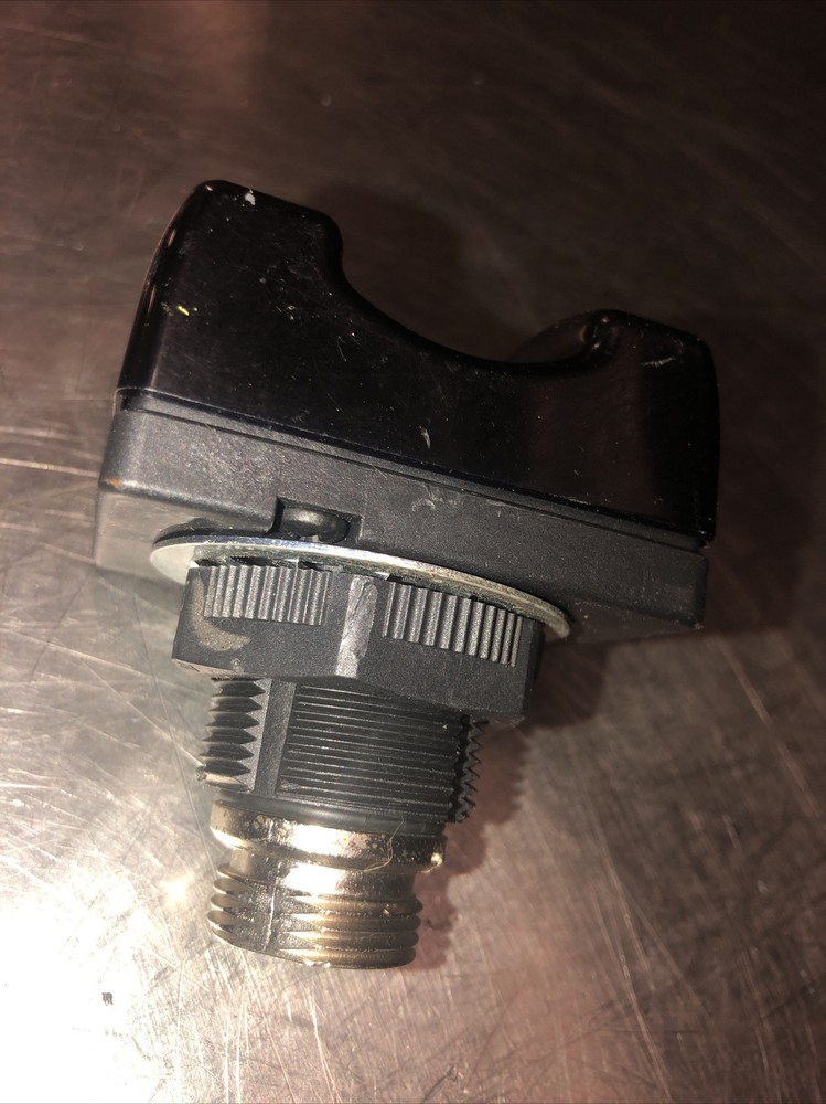 BANNER OTBVR81QD PHOTOELECTRIC SENSOR