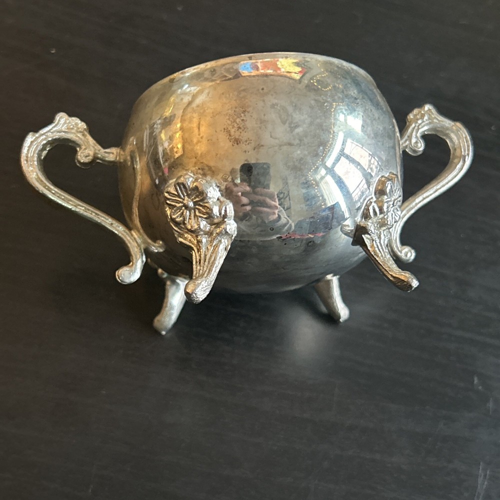 VINTAGE SILVERPLATE SUGAR BOWL